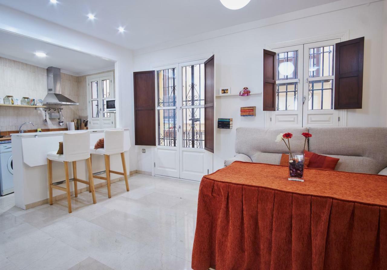 Santa Cruz Pearl By Valcambre Apartment Севиля Екстериор снимка