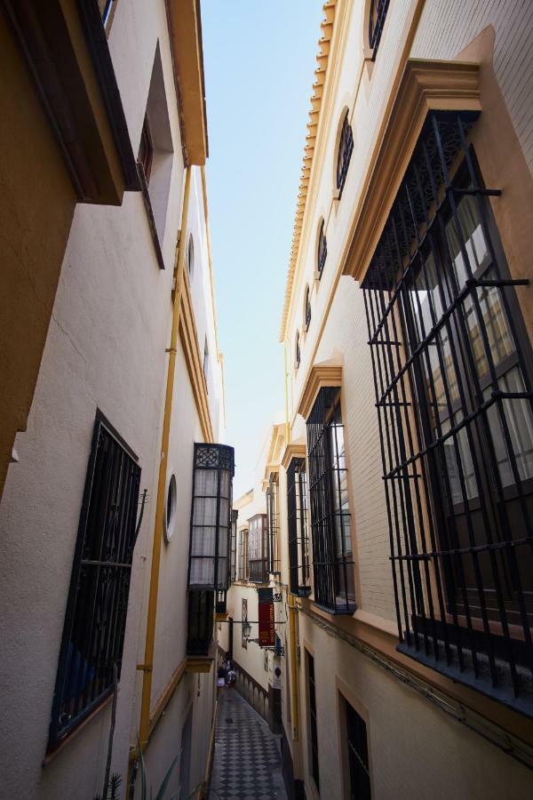 Santa Cruz Pearl By Valcambre Apartment Севиля Екстериор снимка